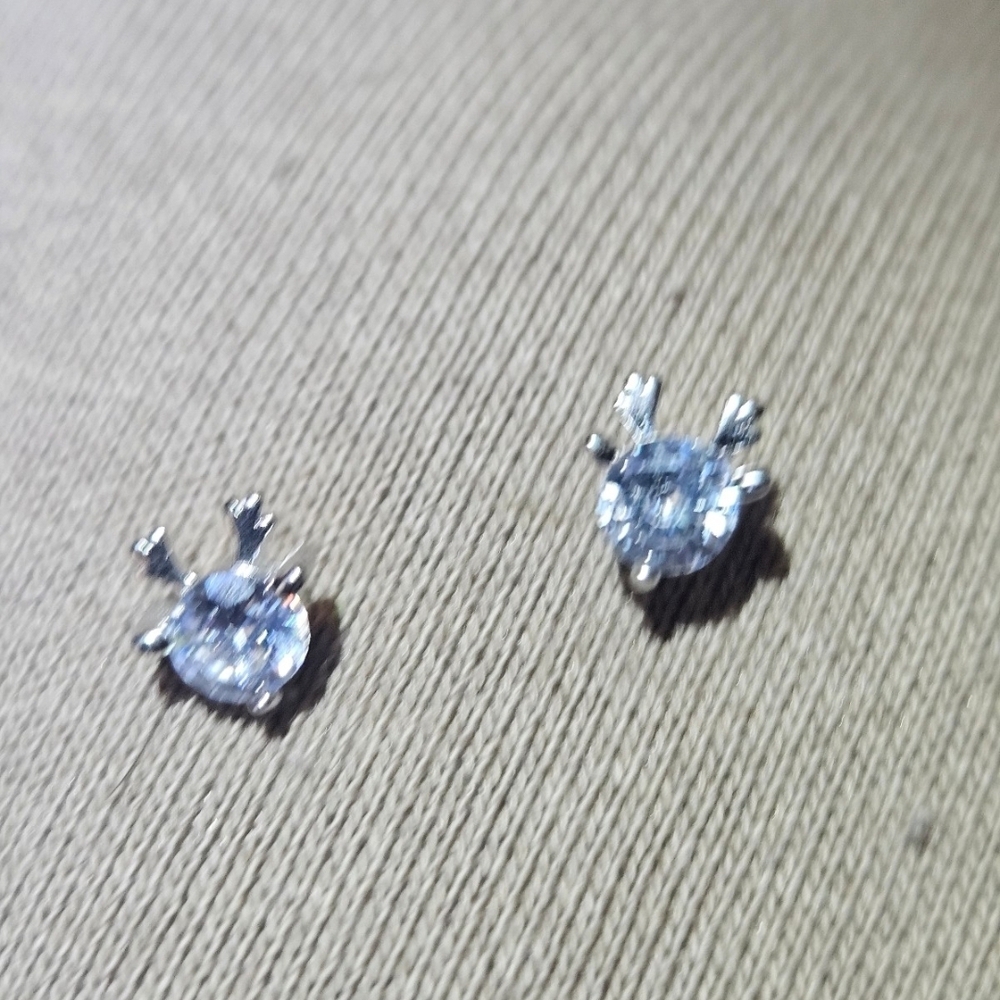 Chic Silver Turtle Stud Earrings - image 2